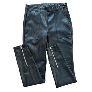 Blank NYC Faux Leather Sweet Zipper Side Waist & Back Hem 2 Pocket Sz 25​​​​​​